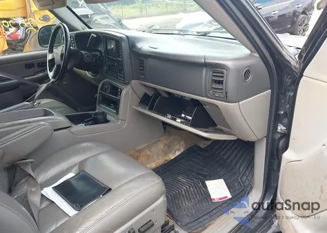 2005 Chevrolet Suburban 1500 Z71 from USA, damaged, VIN 3GNFK16Z25G292017